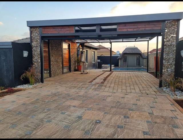 2 BEDROOM HOUSE FOR SALE IN DAWN PARK